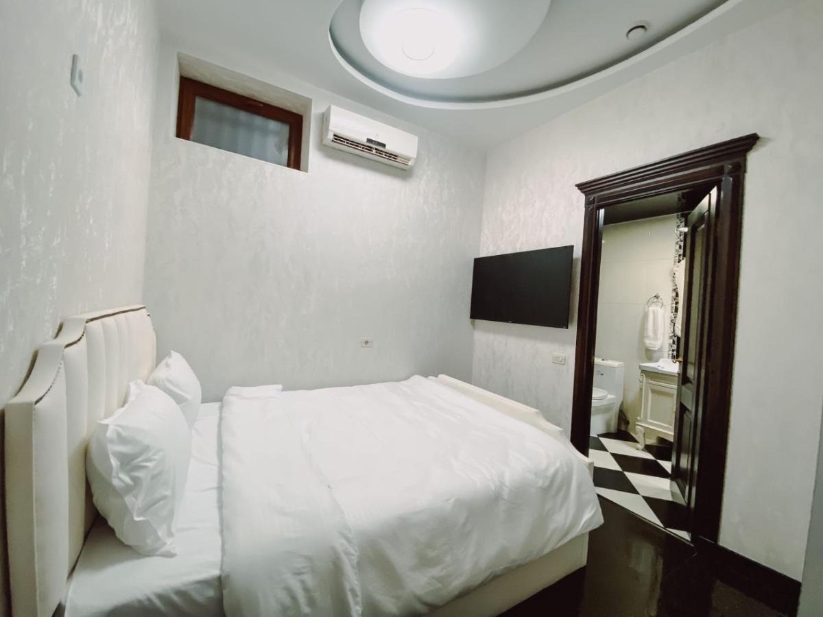 Royal Renaysance Hotel Jerevan Eksteriør billede