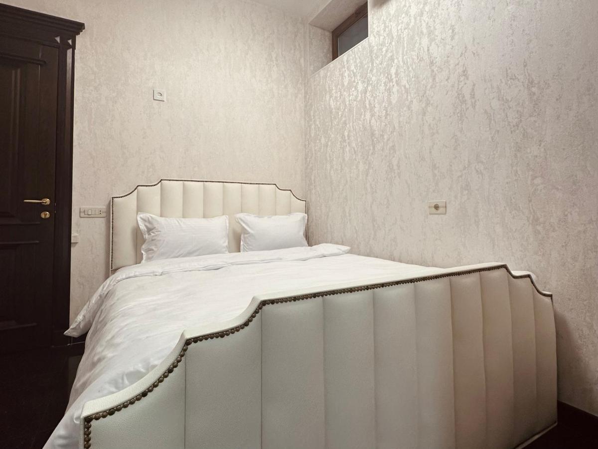Royal Renaysance Hotel Jerevan Eksteriør billede