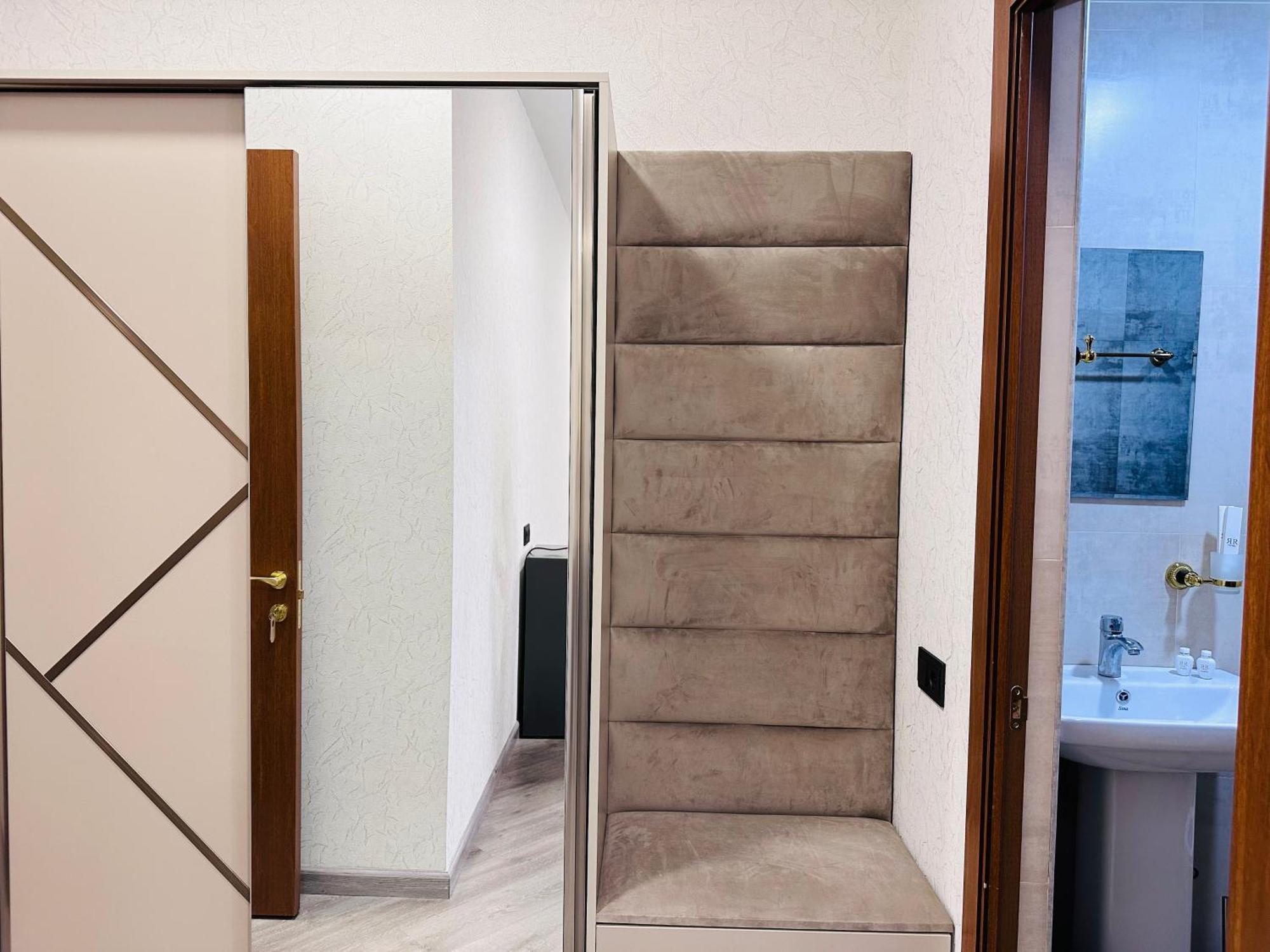 Royal Renaysance Hotel Jerevan Værelse billede