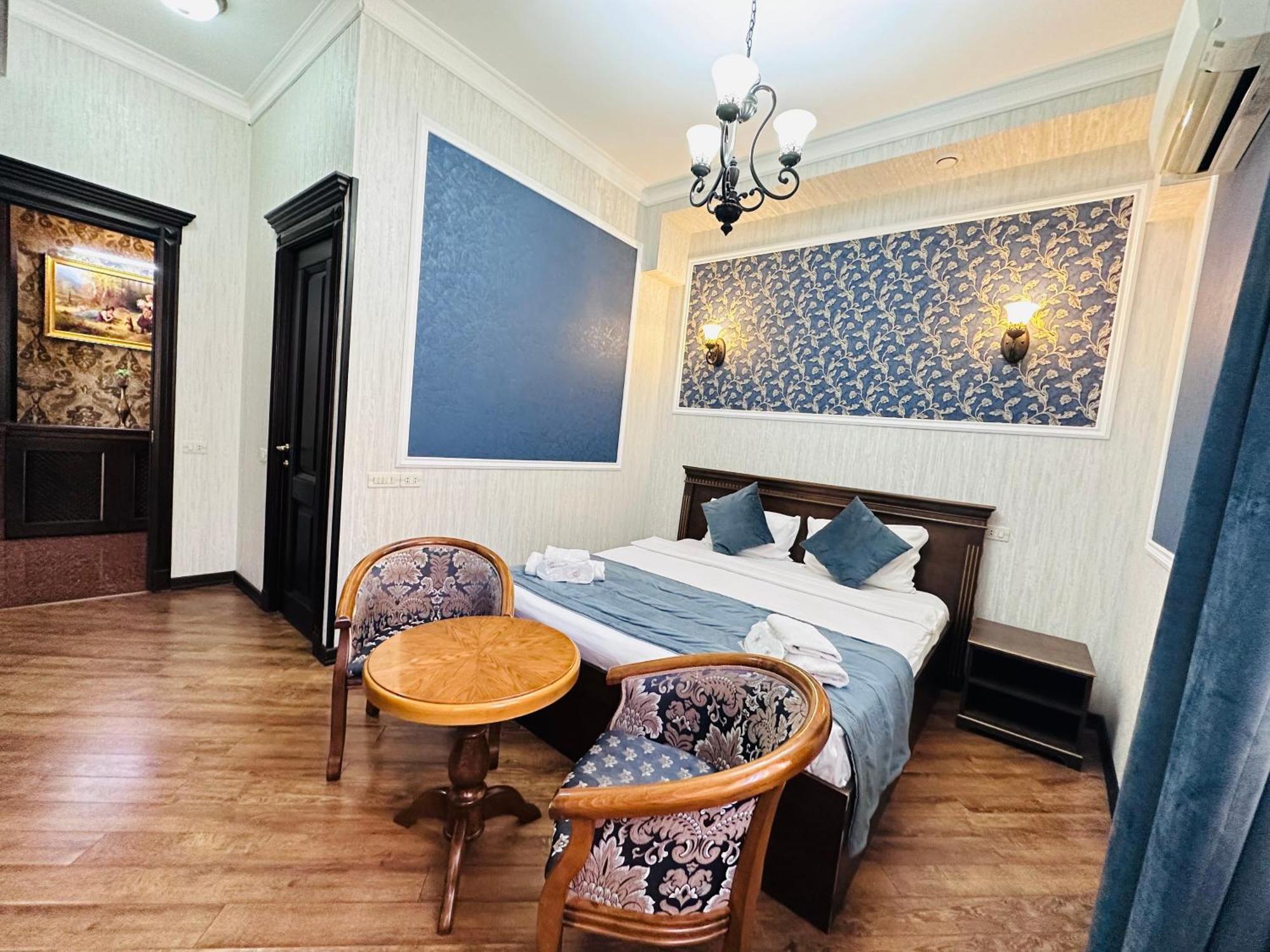 Royal Renaysance Hotel Jerevan Eksteriør billede