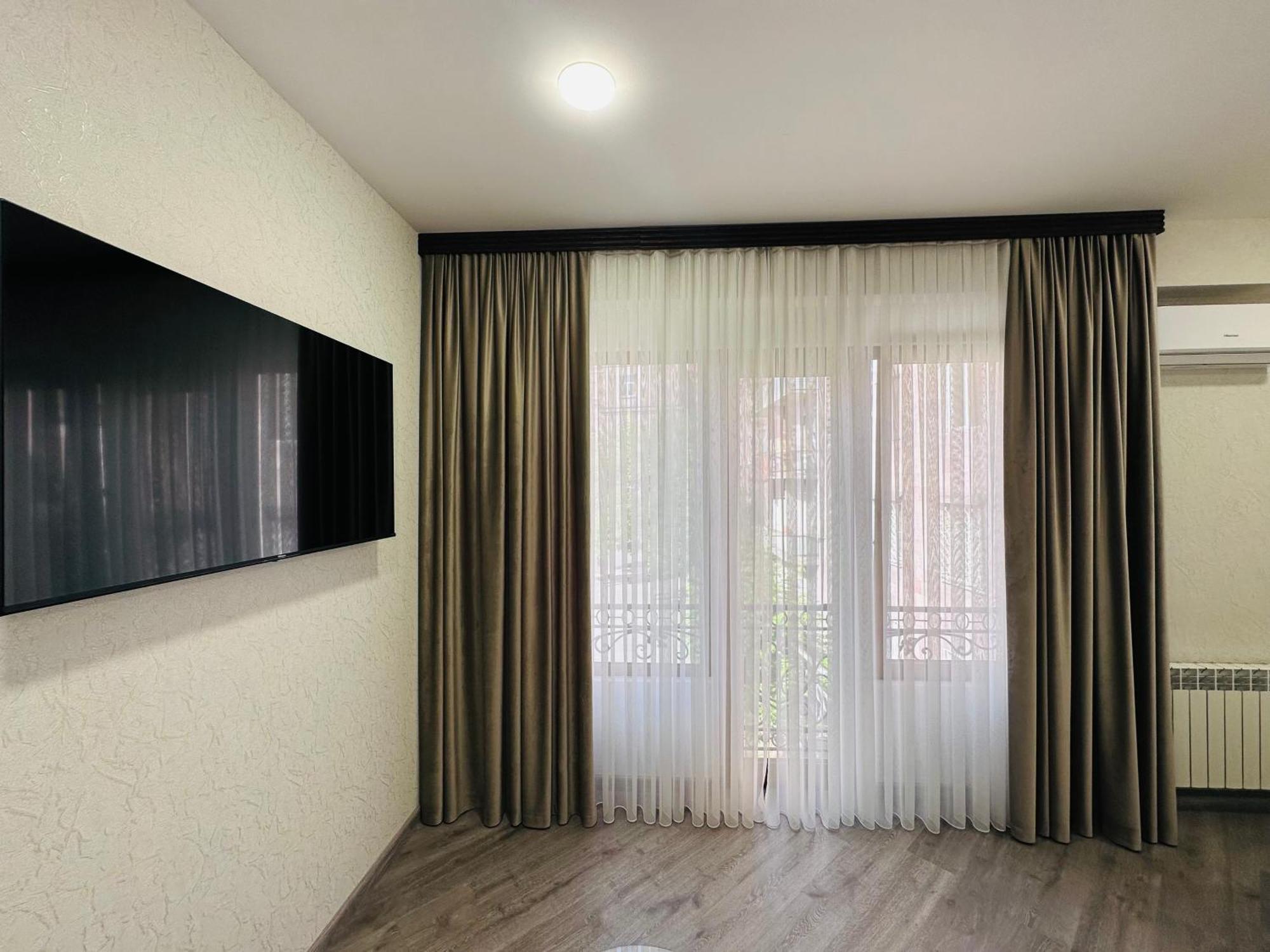 Royal Renaysance Hotel Jerevan Eksteriør billede